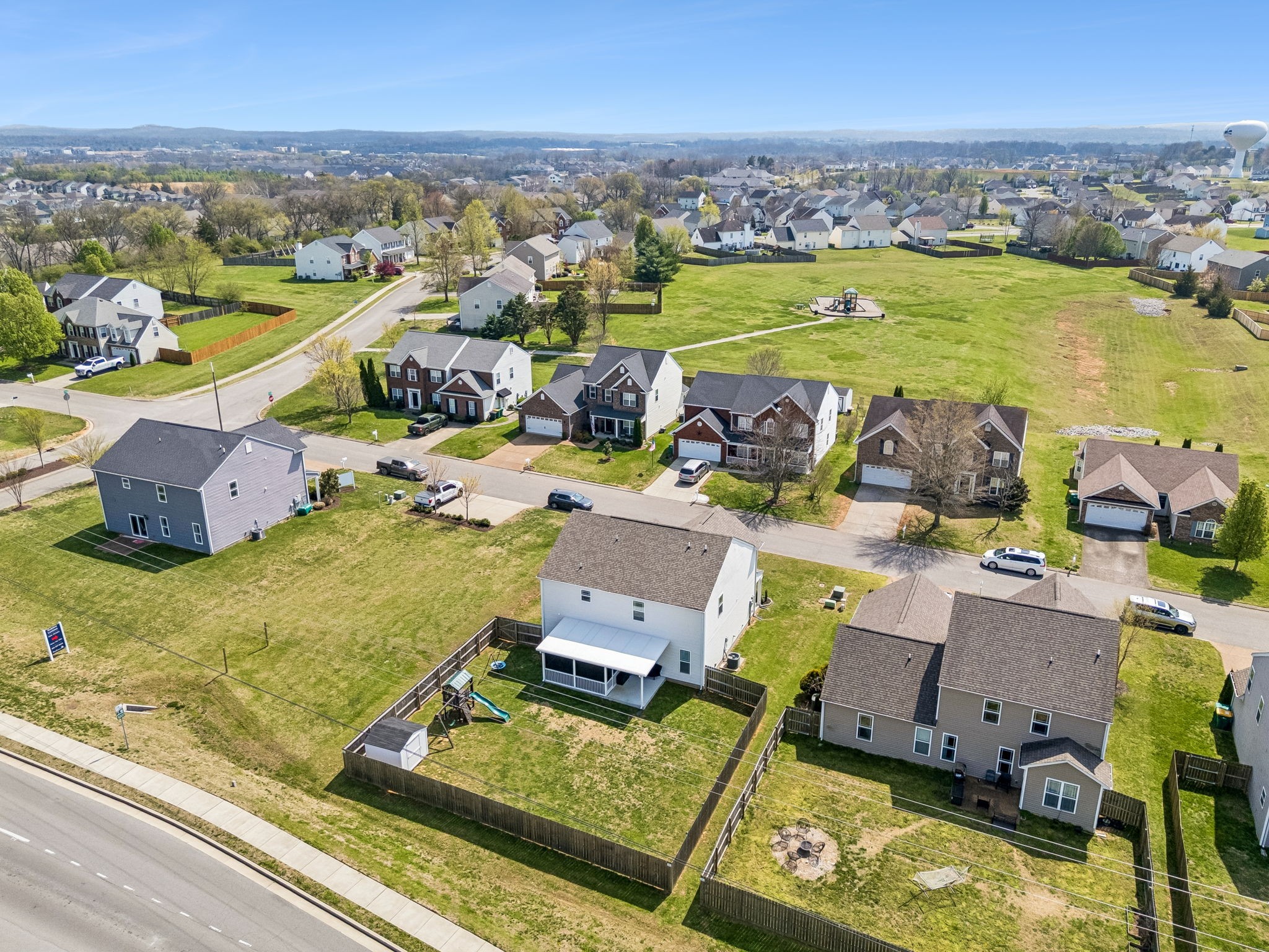1004 Vanguard Dr