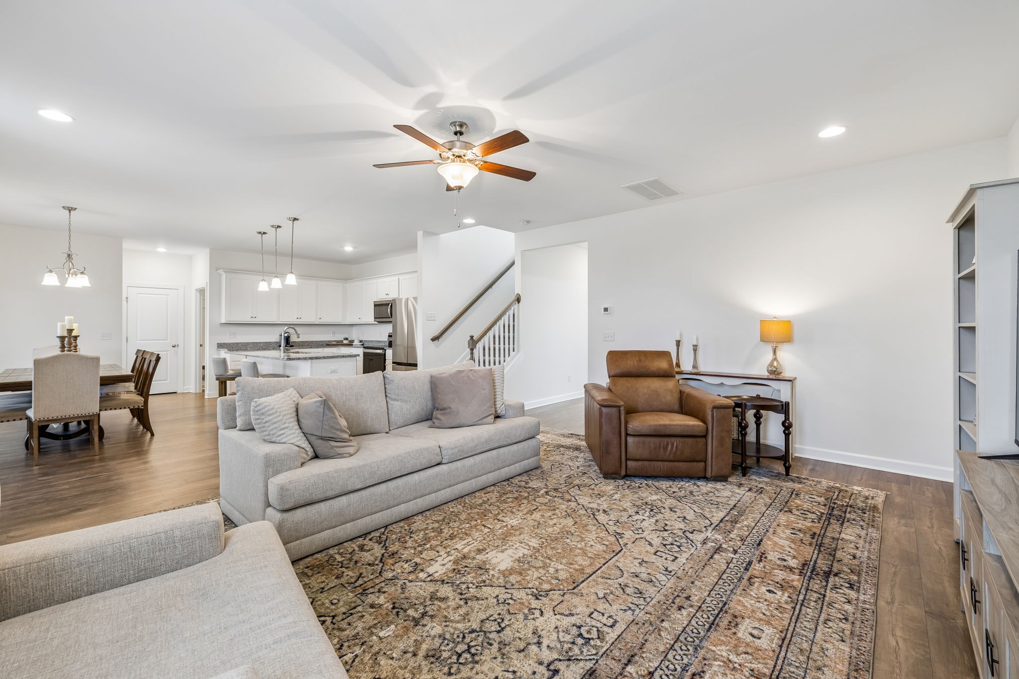 1004 Vanguard Dr