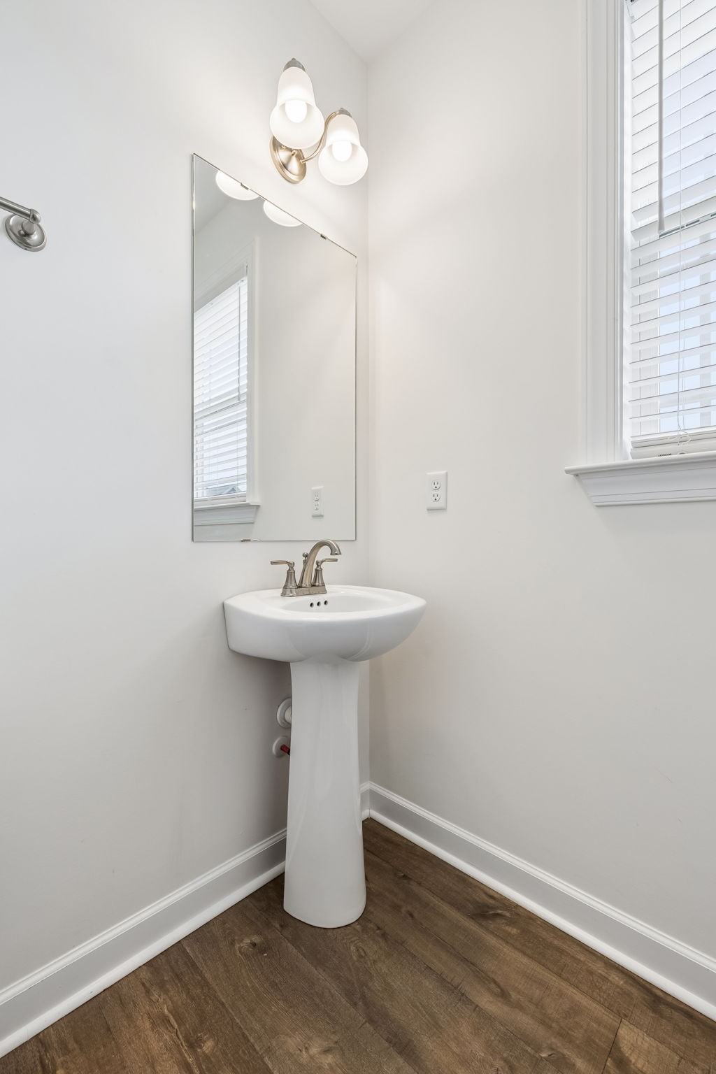 1004 Vanguard Dr