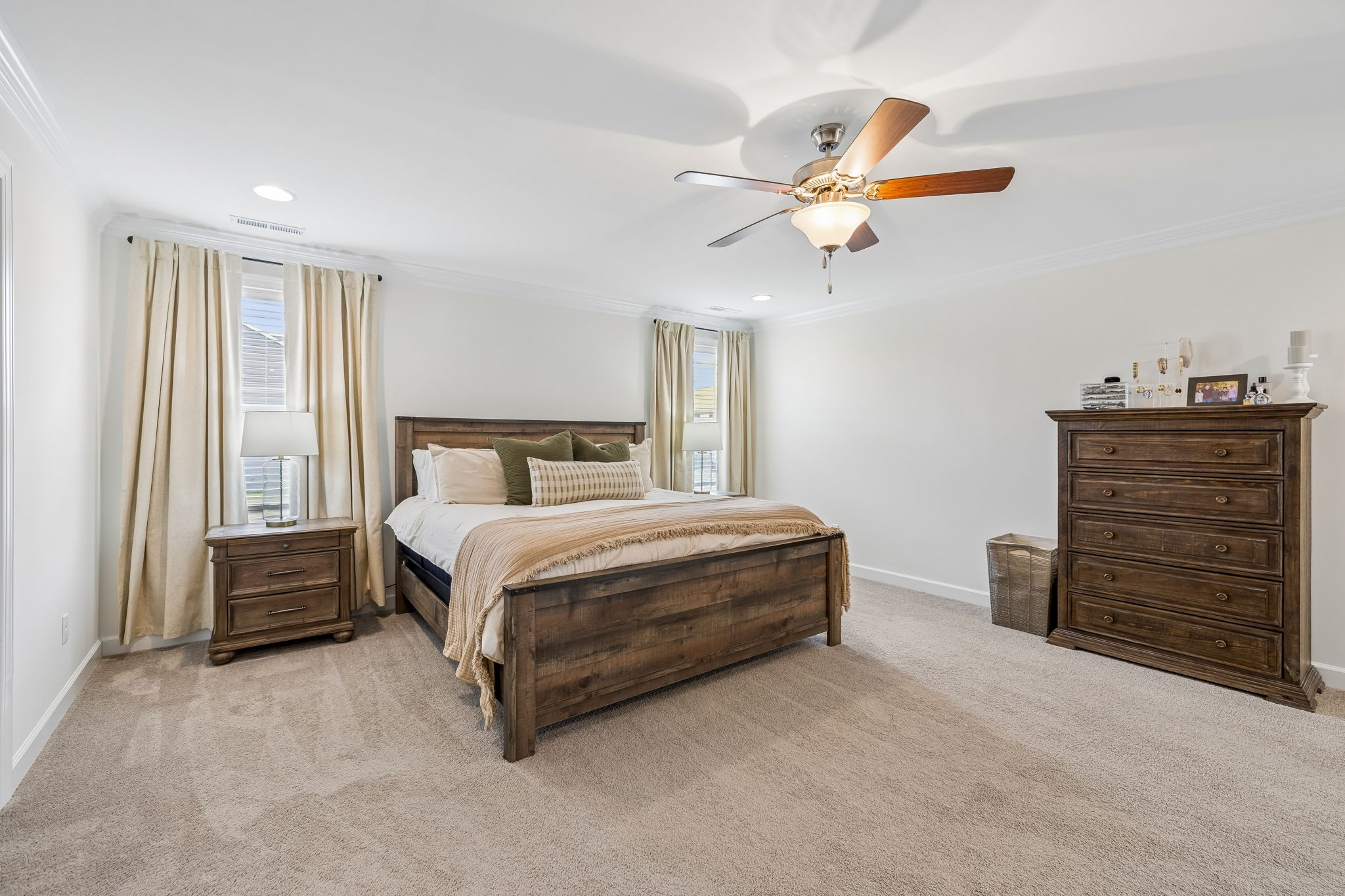 1004 Vanguard Dr