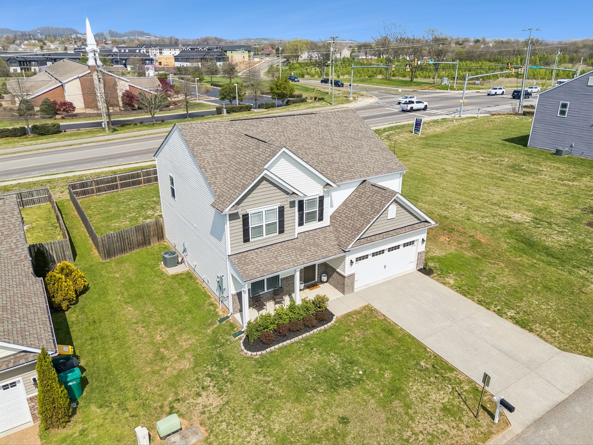 1004 Vanguard Dr