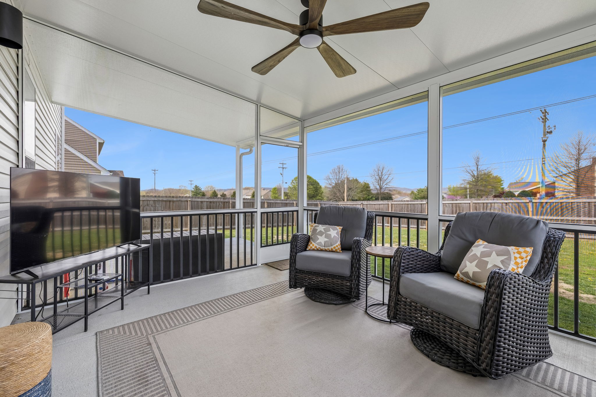 1004 Vanguard Dr