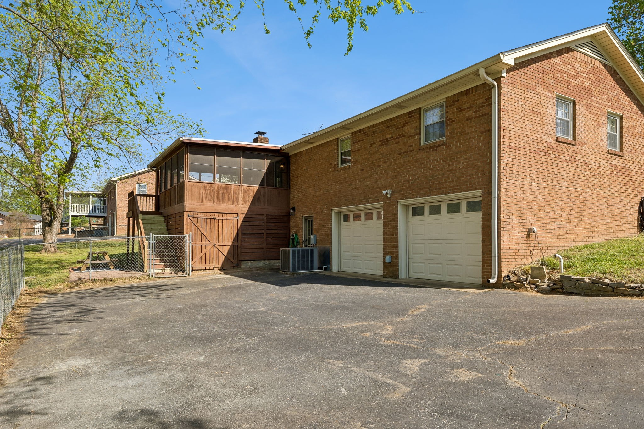 604 Blue Ridge Dr