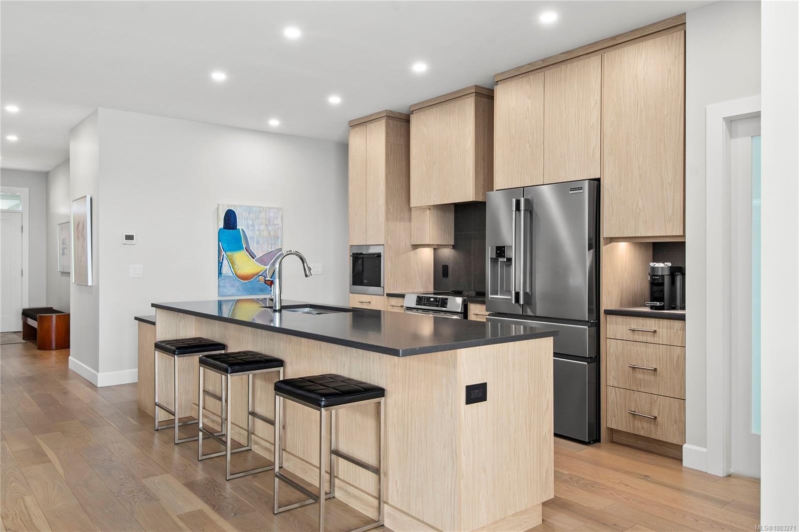 3329 Eagleview Cres