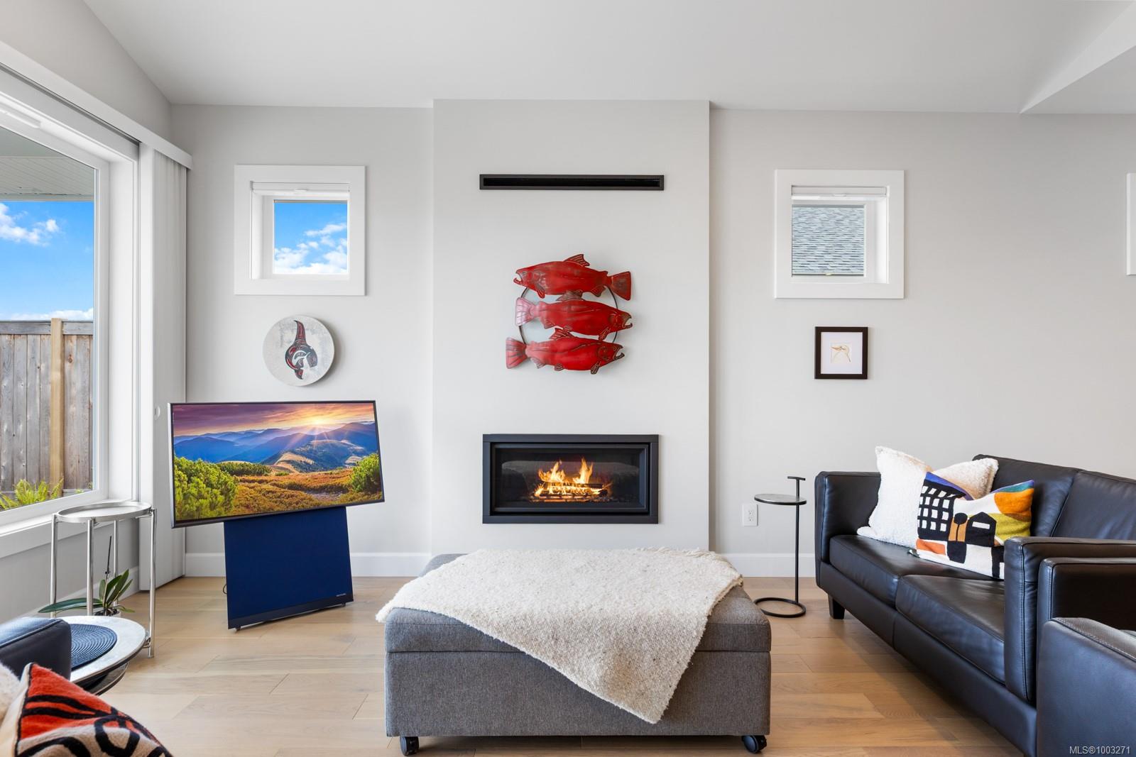 3329 Eagleview Cres