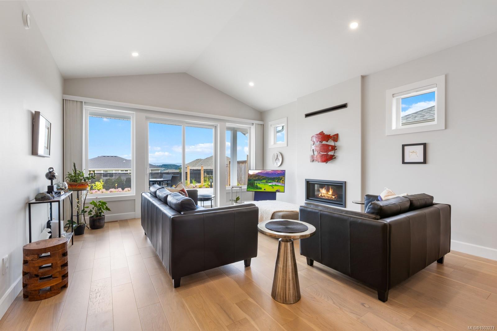 3329 Eagleview Cres