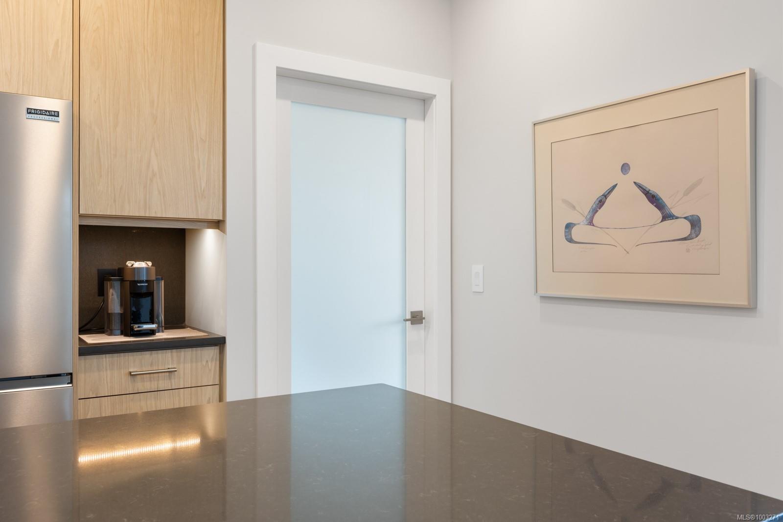 3329 Eagleview Cres