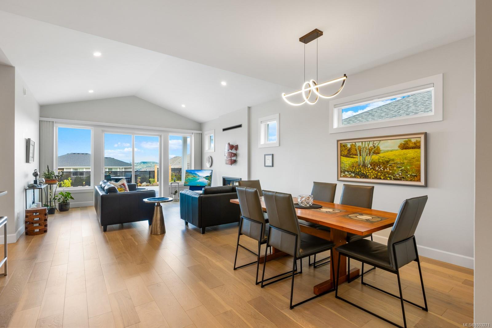 3329 Eagleview Cres