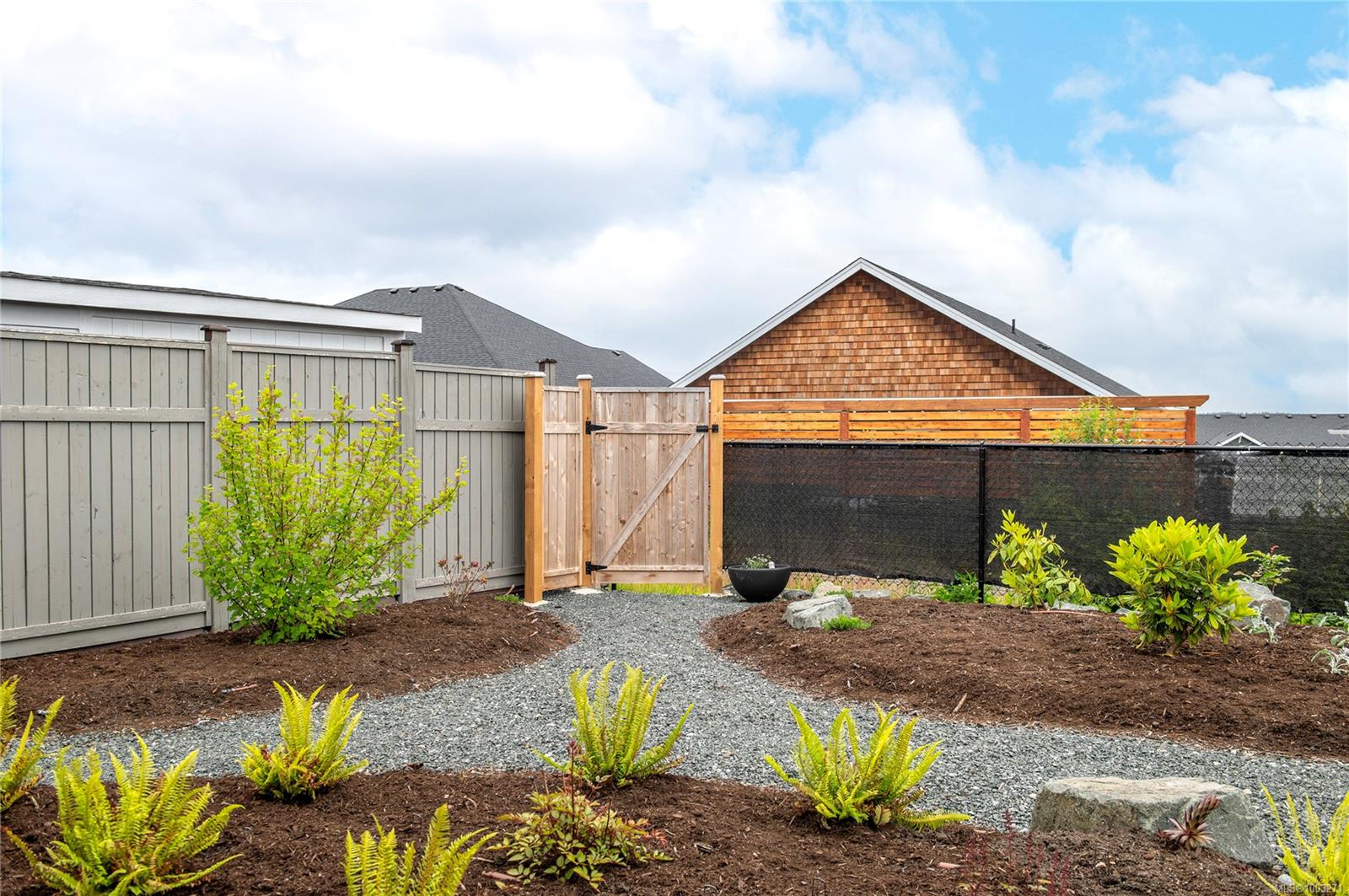 3329 Eagleview Cres