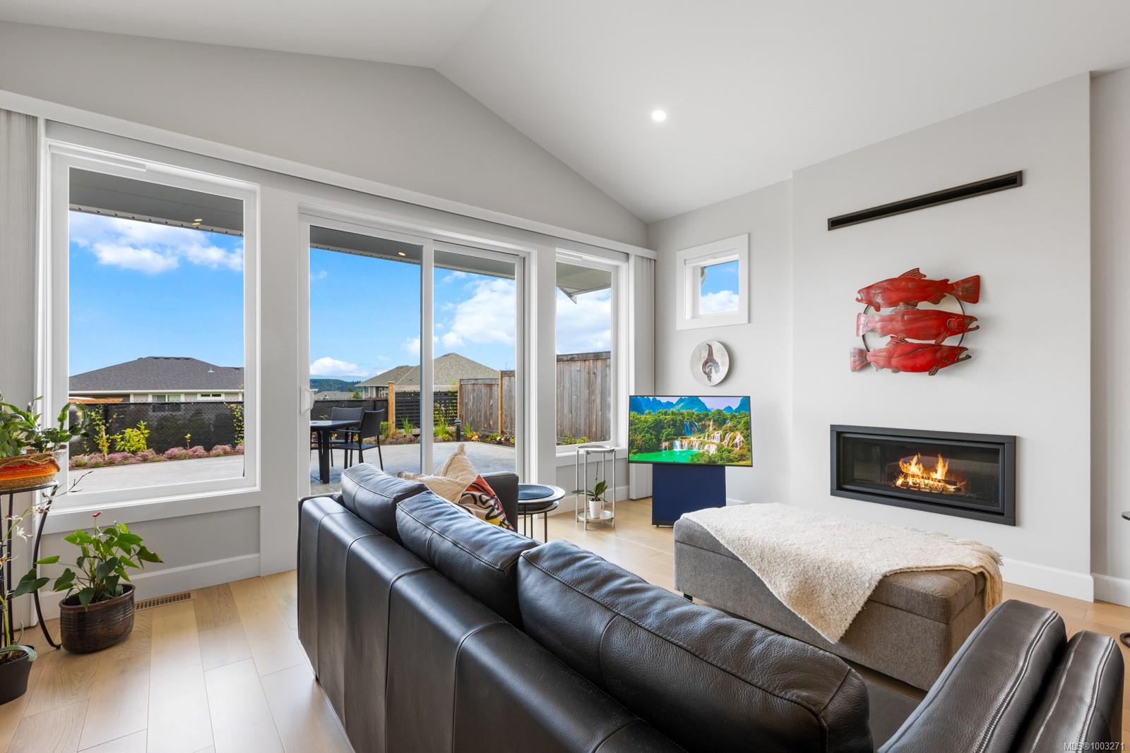 3329 Eagleview Cres