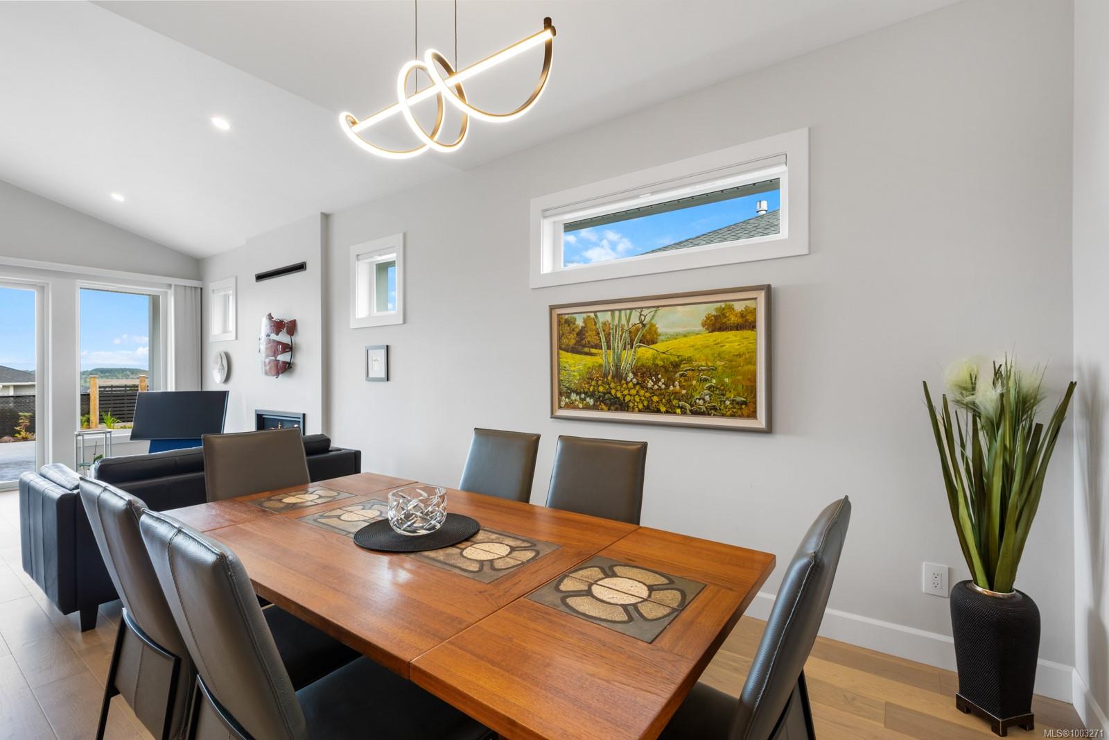 3329 Eagleview Cres