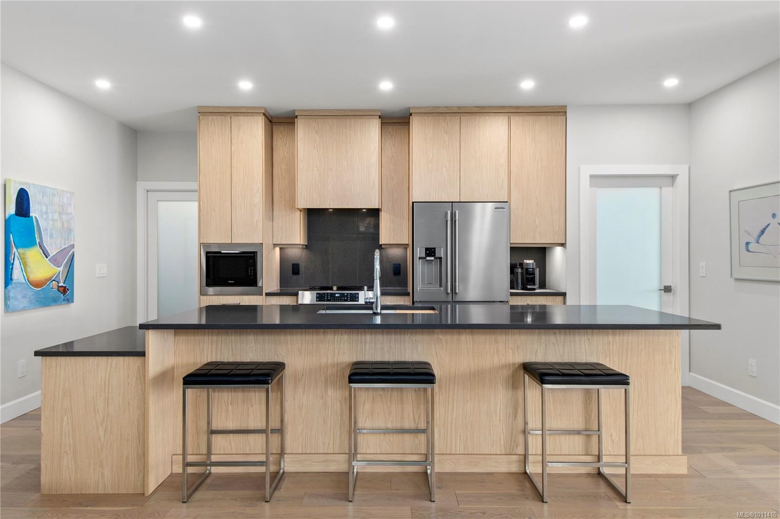 3329 Eagleview Cres