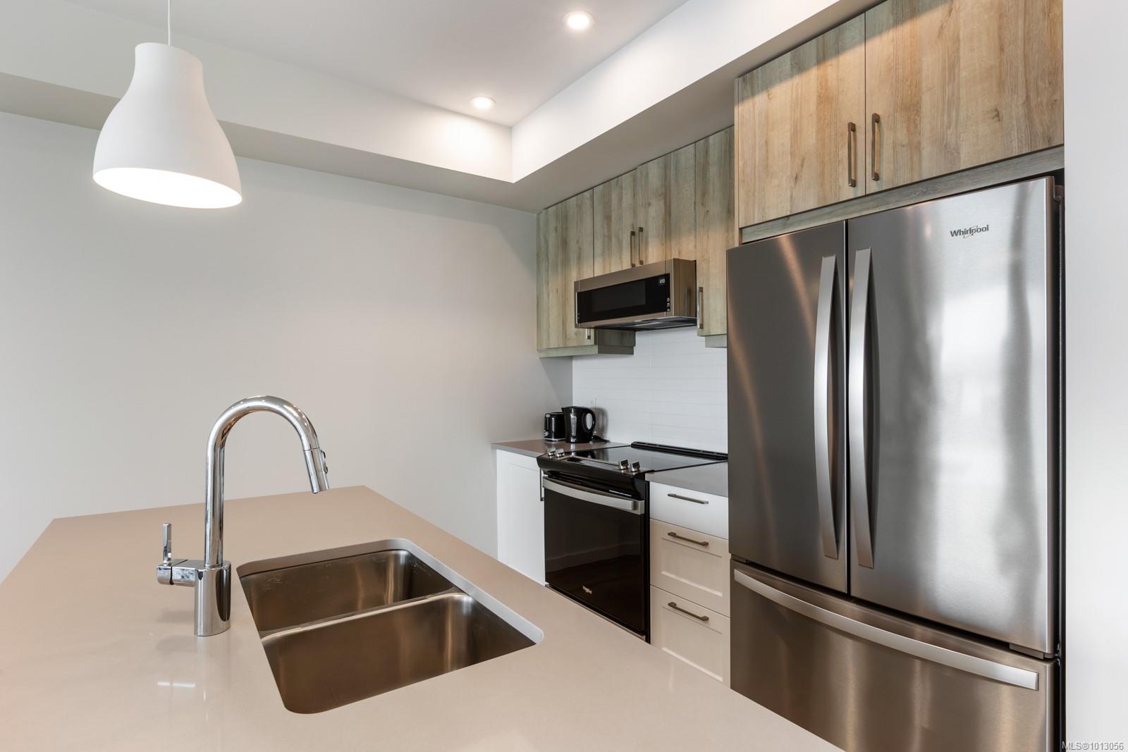 536 Island Hwy S # 505