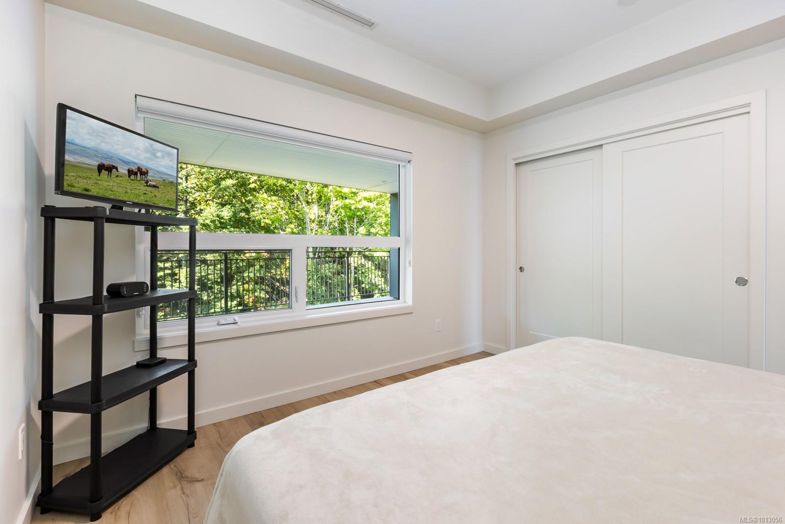 536 Island Hwy S # 505