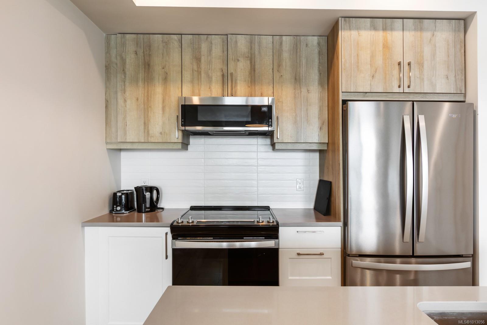 536 Island Hwy S # 505