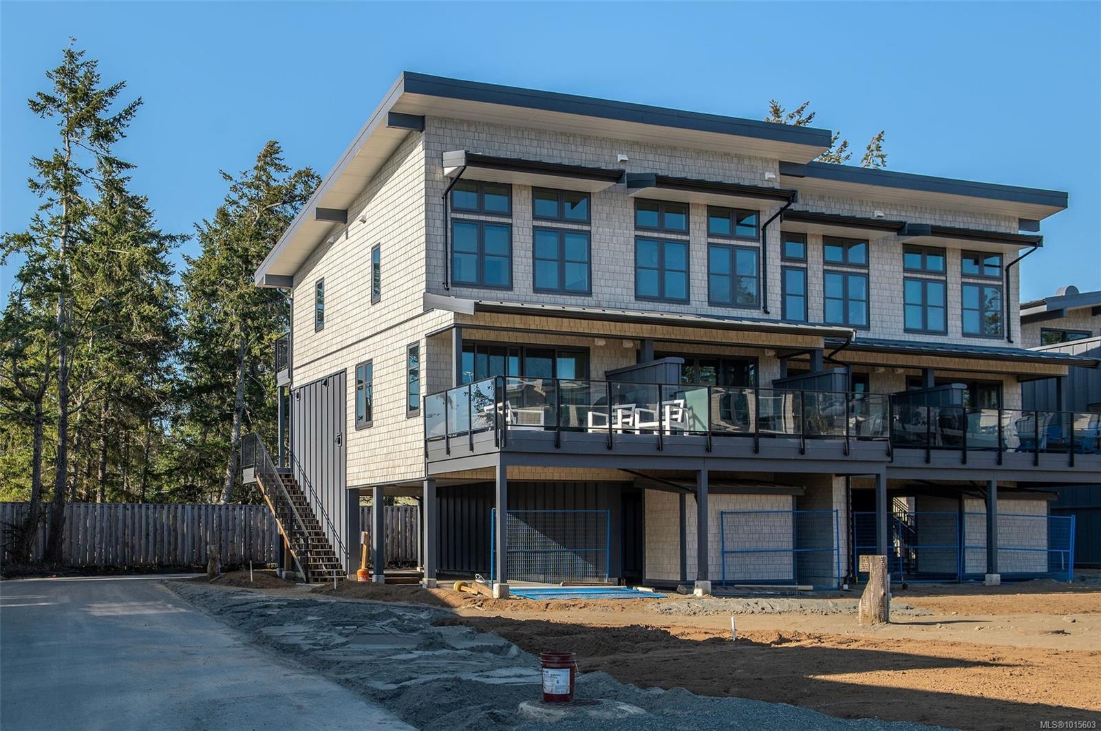 9022 Clarkson Ave # 22