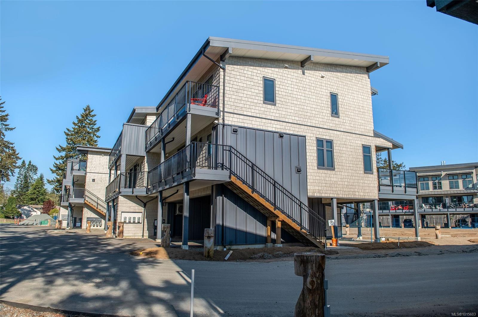 9022 Clarkson Ave # 22