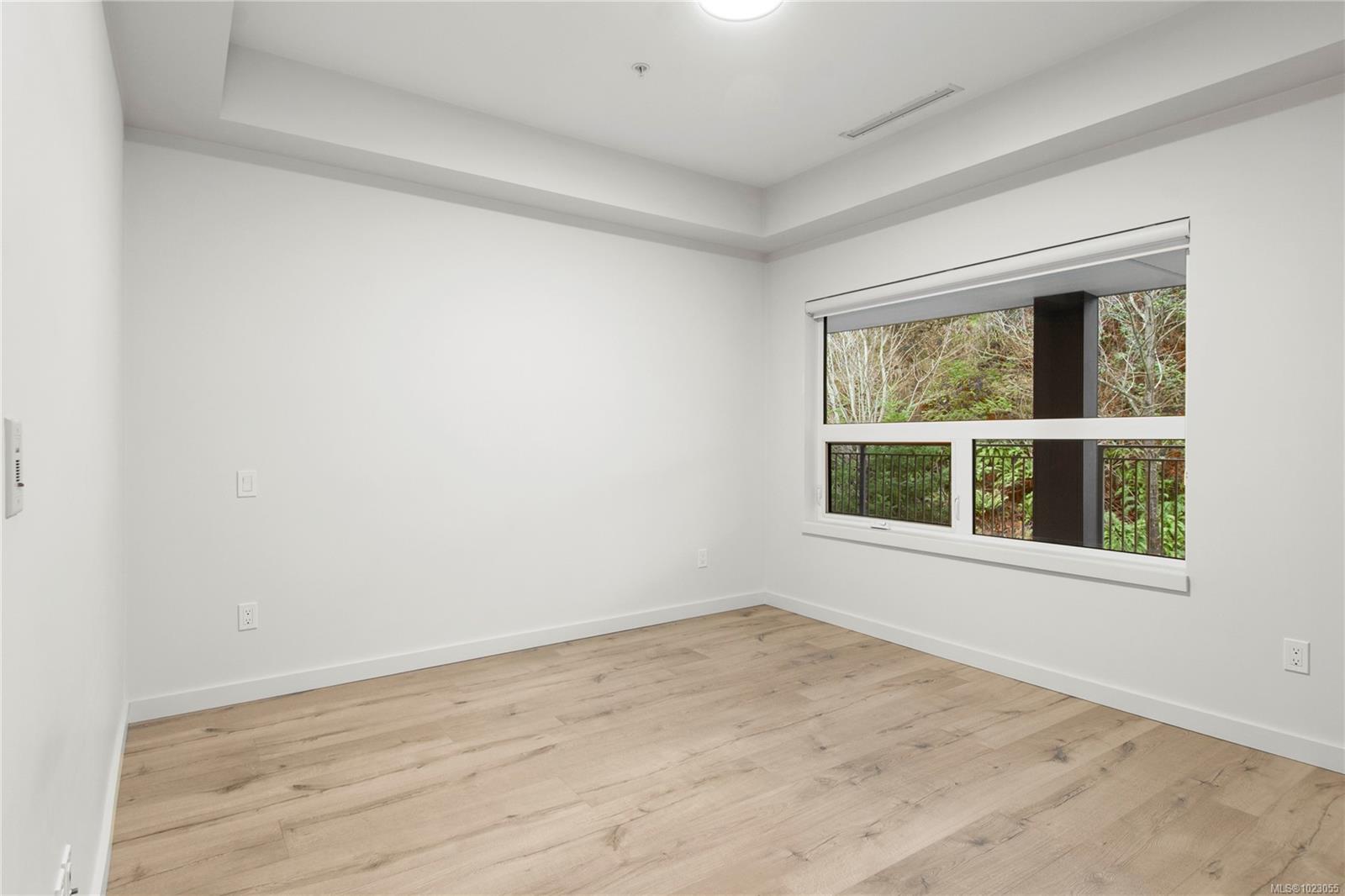 536 Island Hwy S # 505