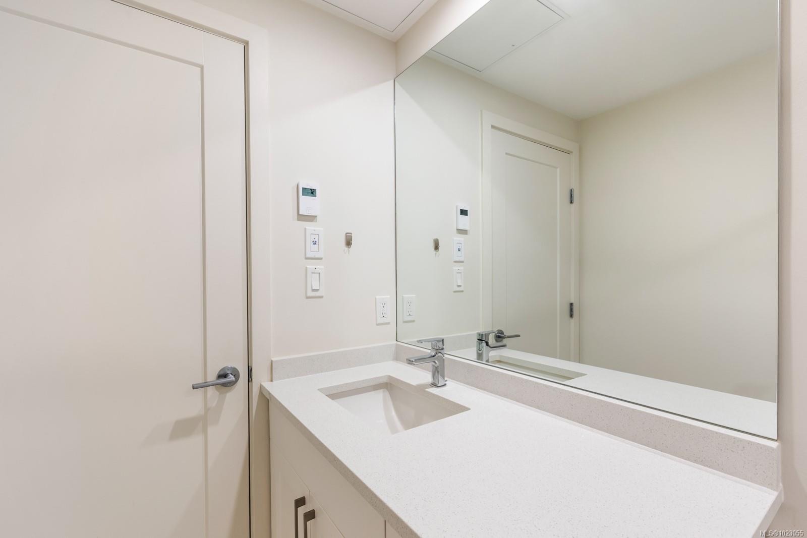 536 Island Hwy S # 505