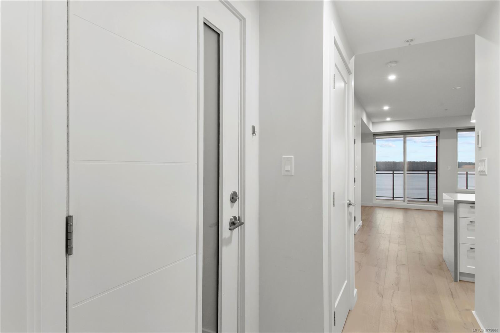 536 Island Hwy S # 505