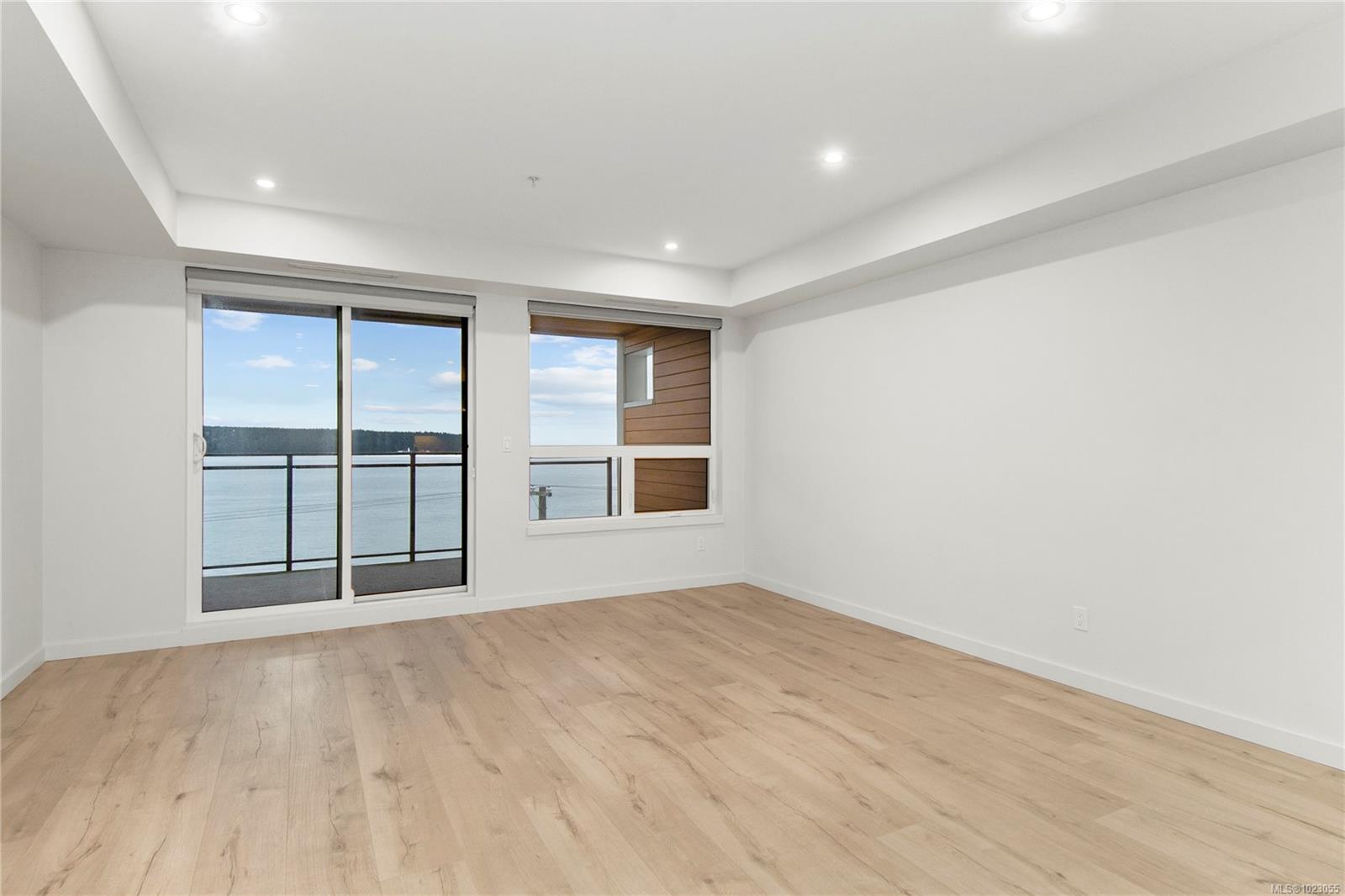 536 Island Hwy S # 505