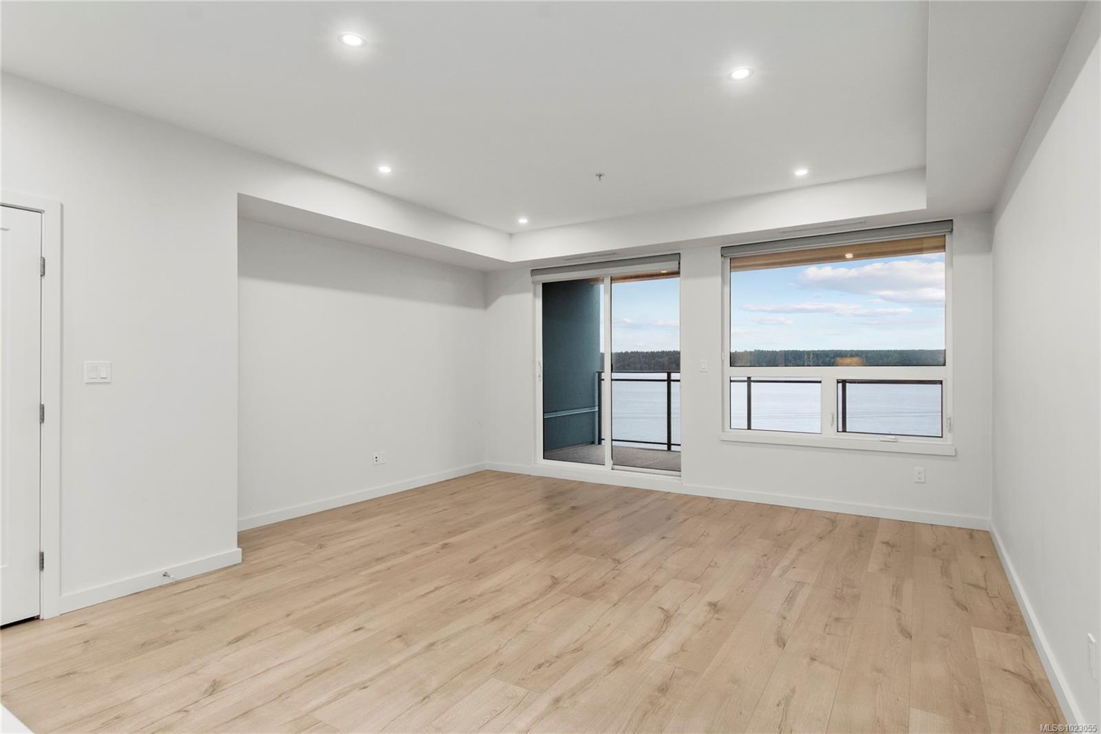 536 Island Hwy S # 505