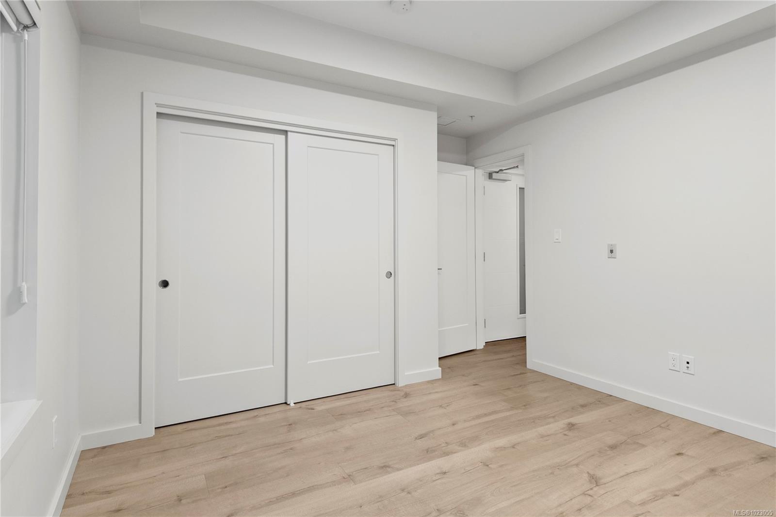 536 Island Hwy S # 505