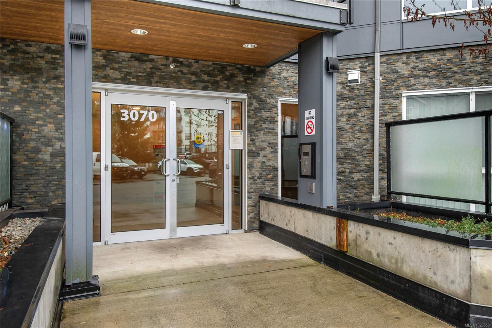 3070 Kilpatrick Ave # 102