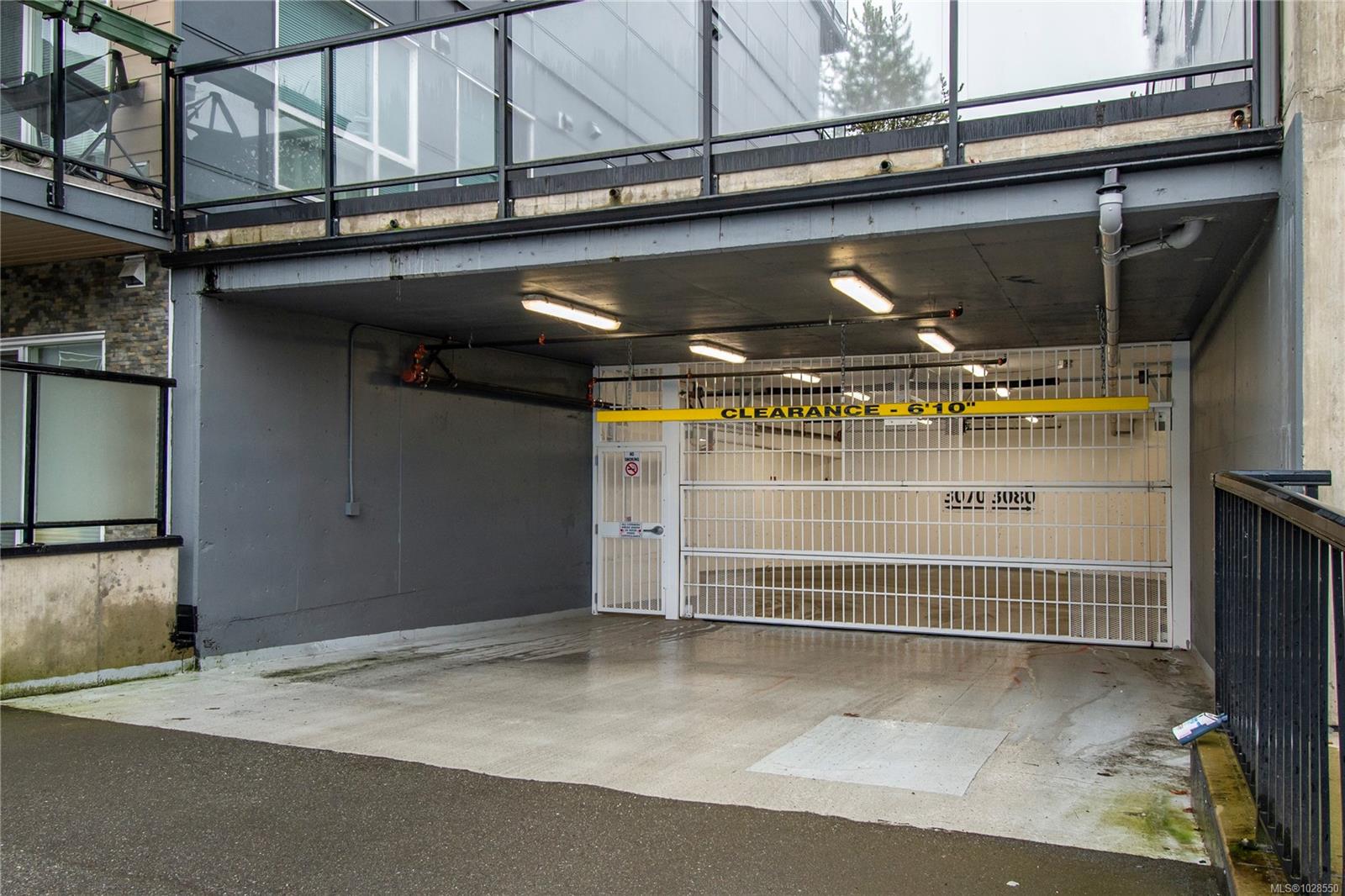 3070 Kilpatrick Ave # 102