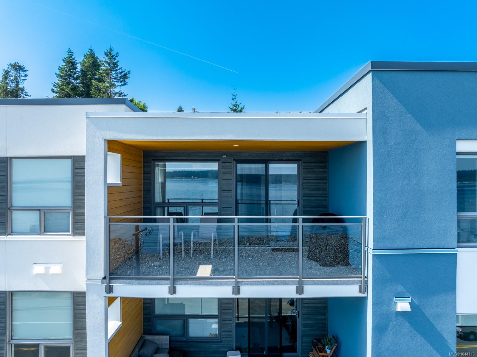 536 Island Hwy S #505