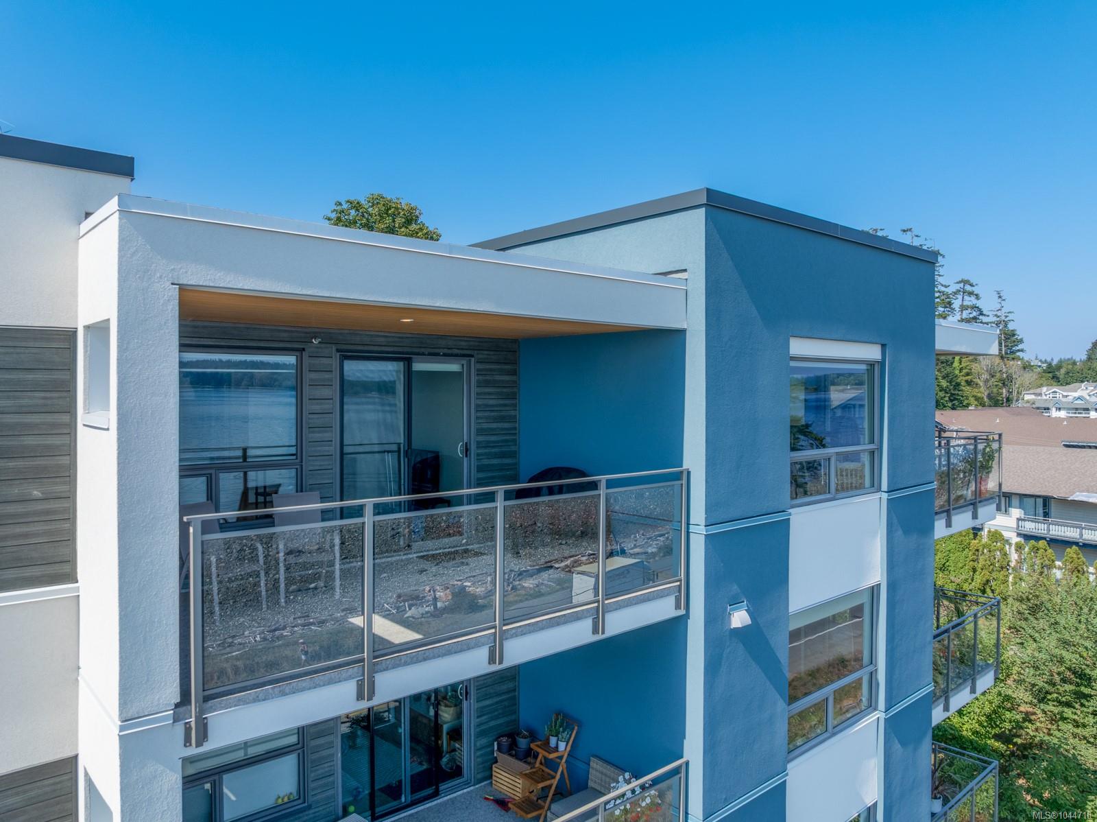 536 Island Hwy S #505