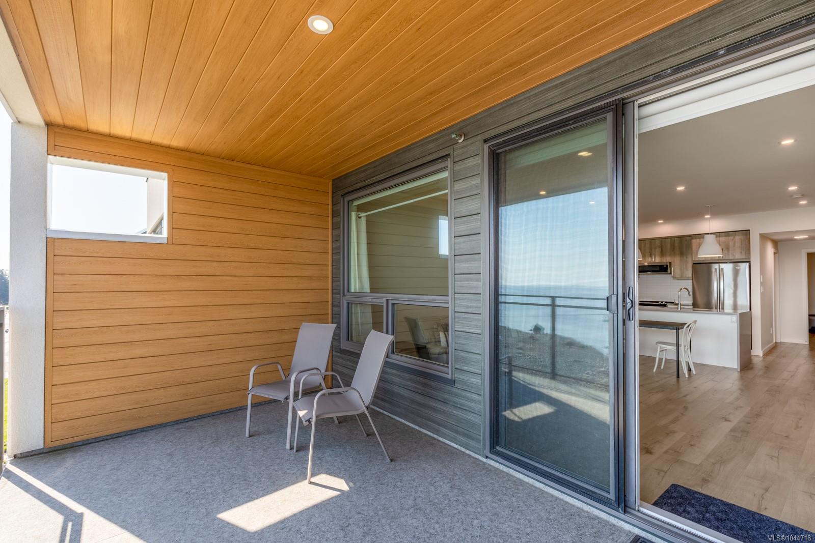 536 Island Hwy S #505
