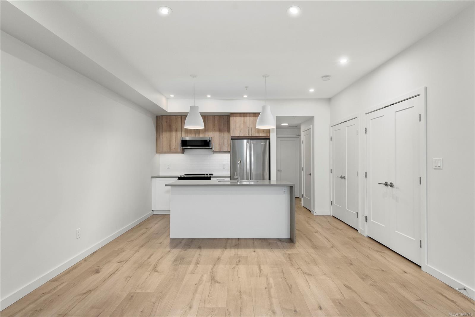 536 Island Hwy S #505