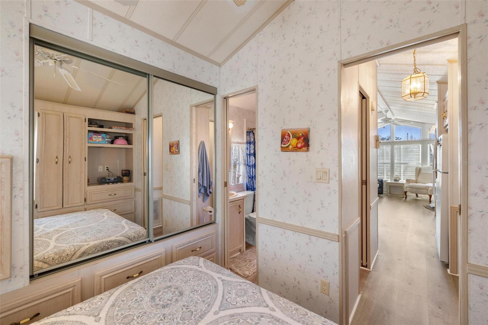 1475 FLAMINGO DR #330