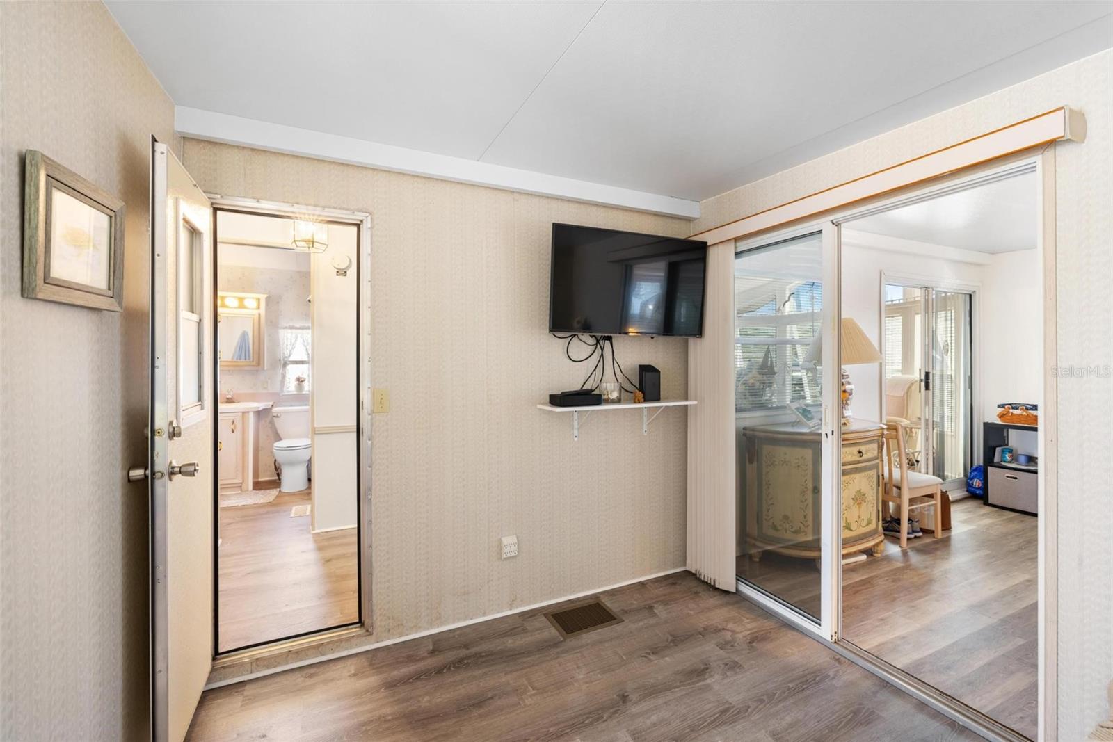 1475 FLAMINGO DR #330