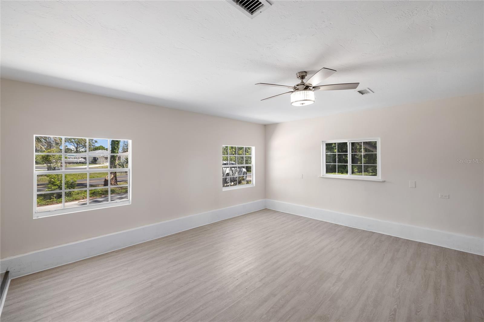 5992 OSPREY RD