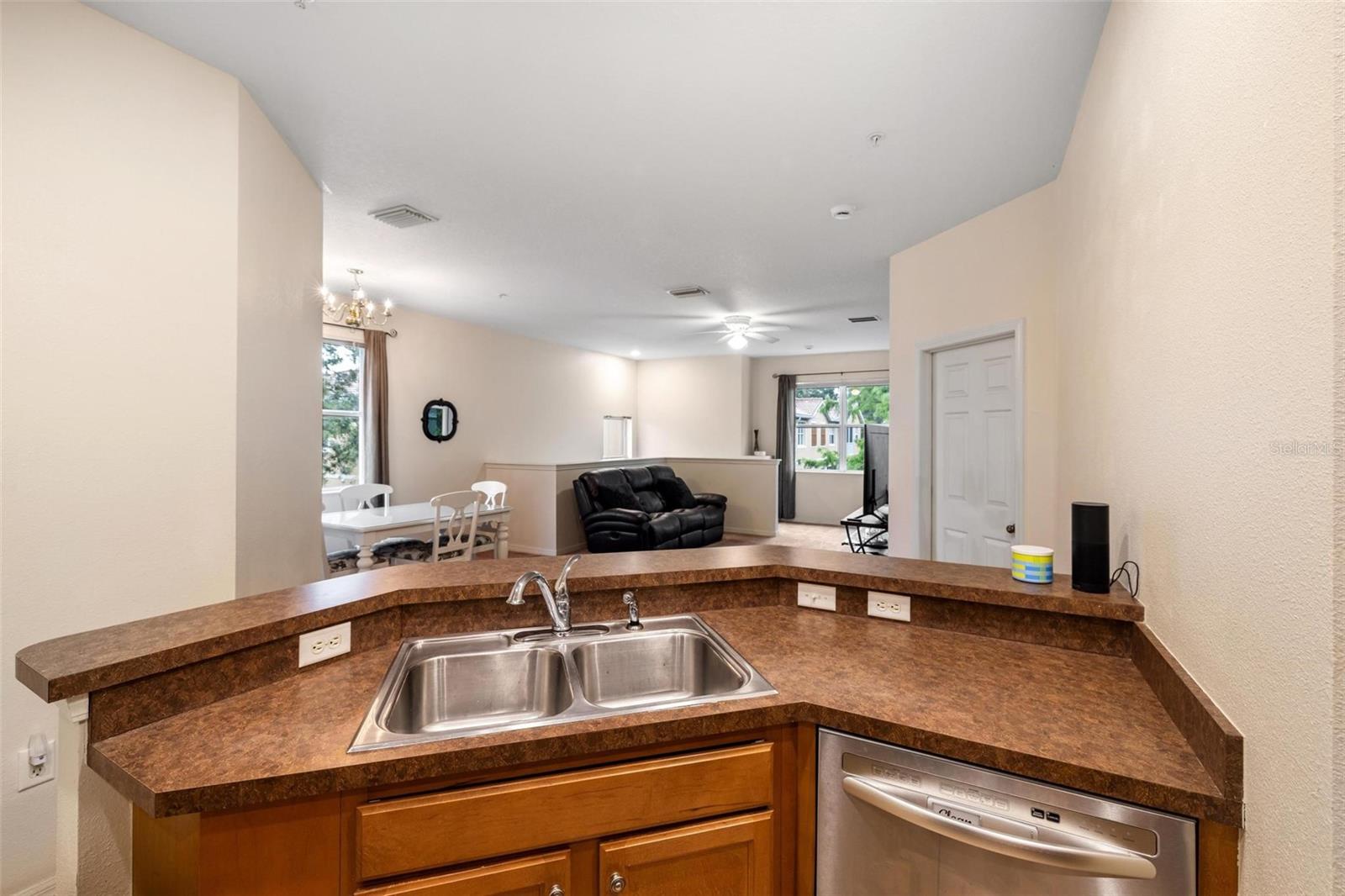 3613 PARKRIDGE CIR #11-201