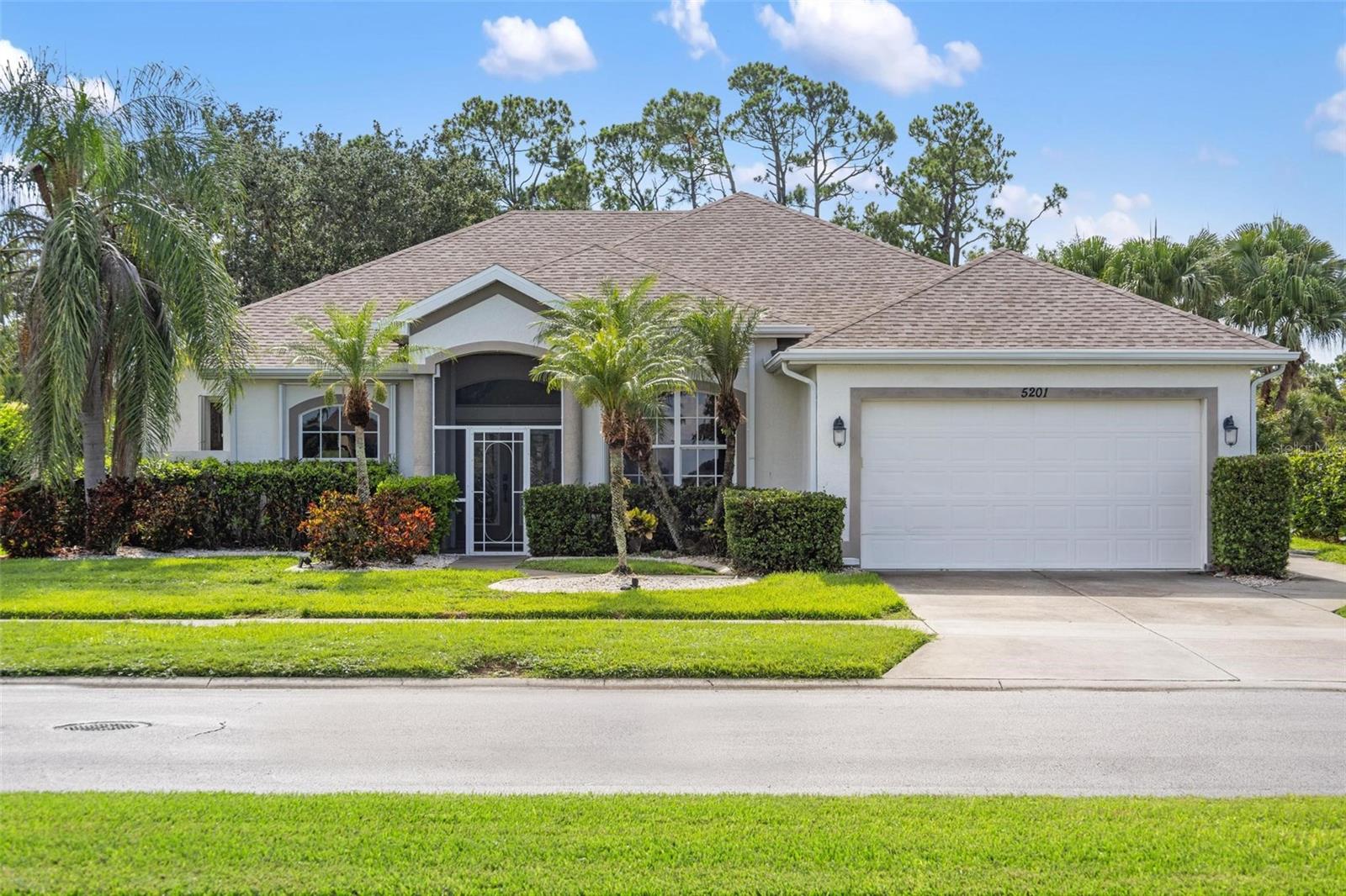 5201 SABAL TRACE DR