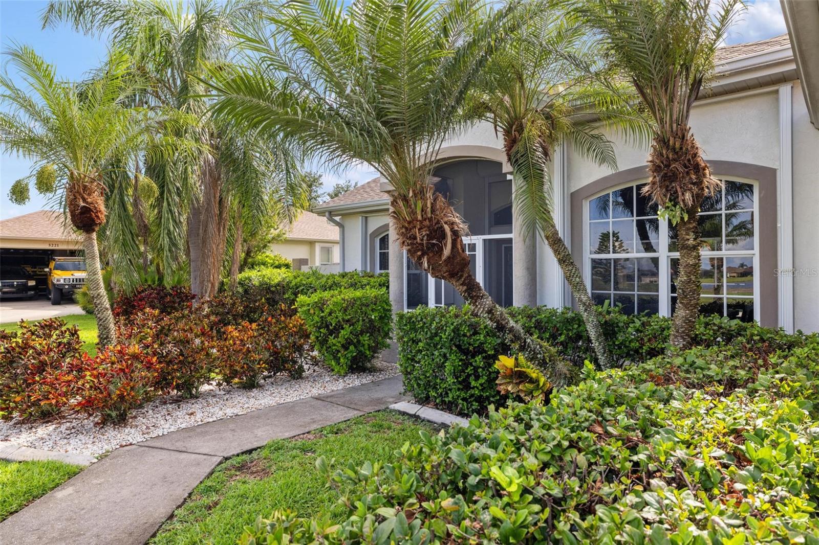 5201 SABAL TRACE DR