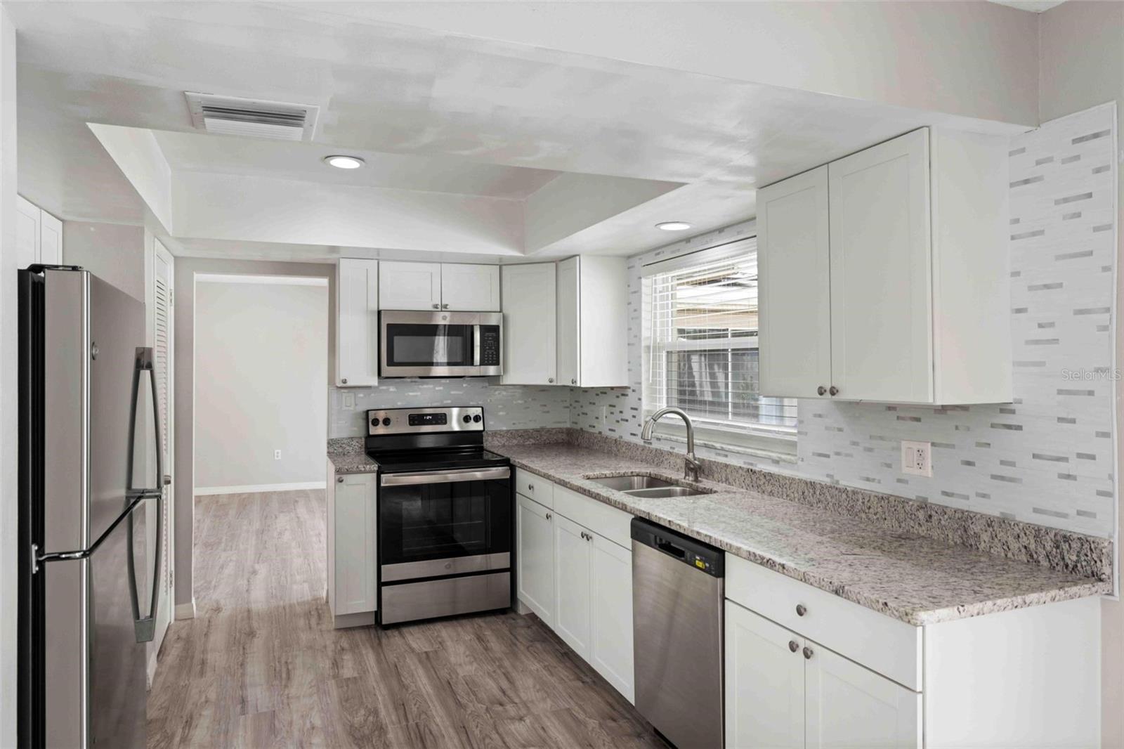 8190 PORTO CHICO AVE