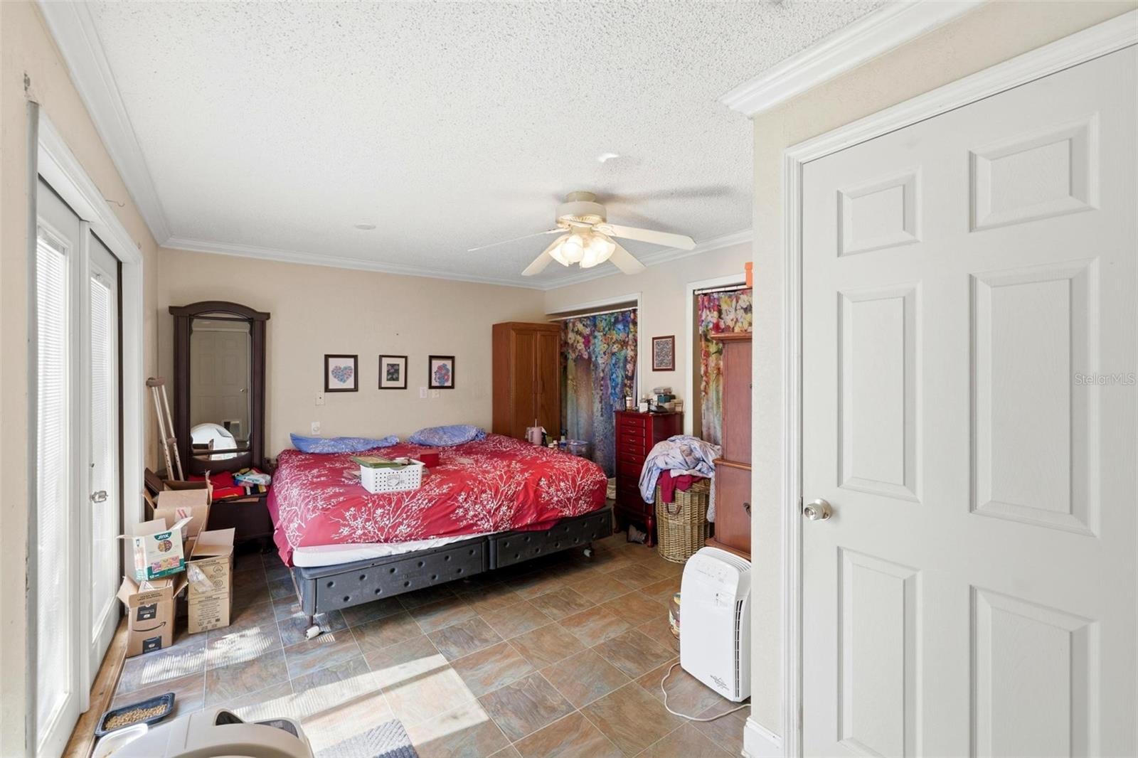 2512 16TH AVENUE DR E