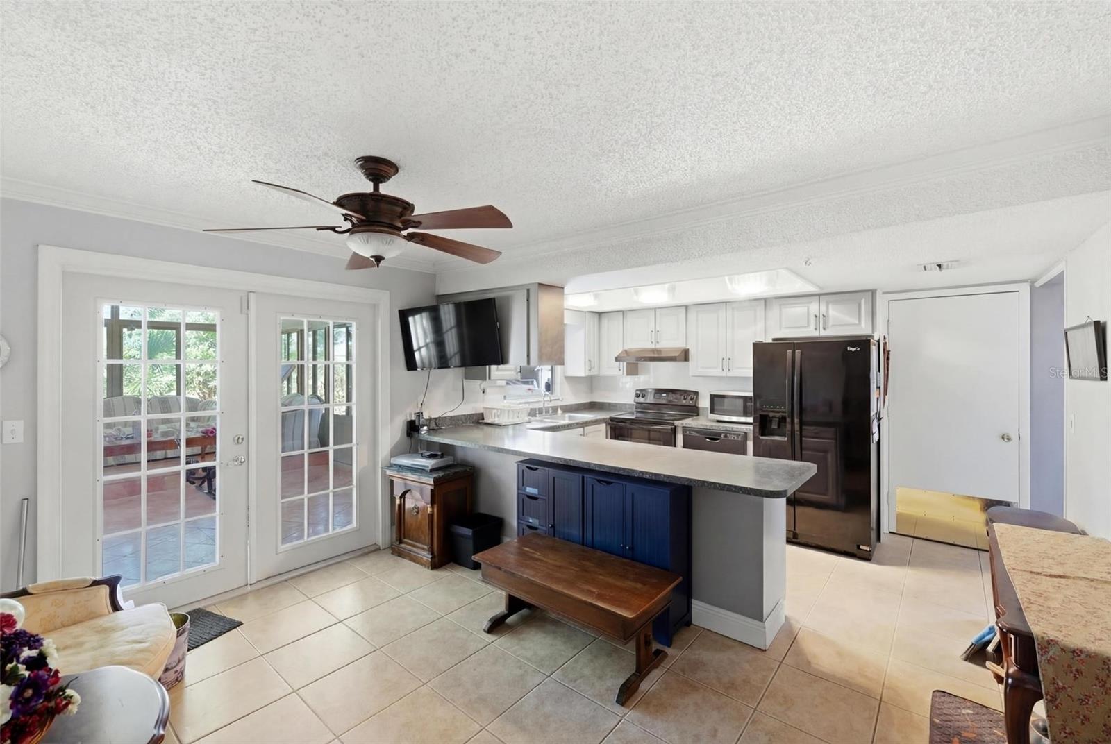 2512 16TH AVENUE DR E