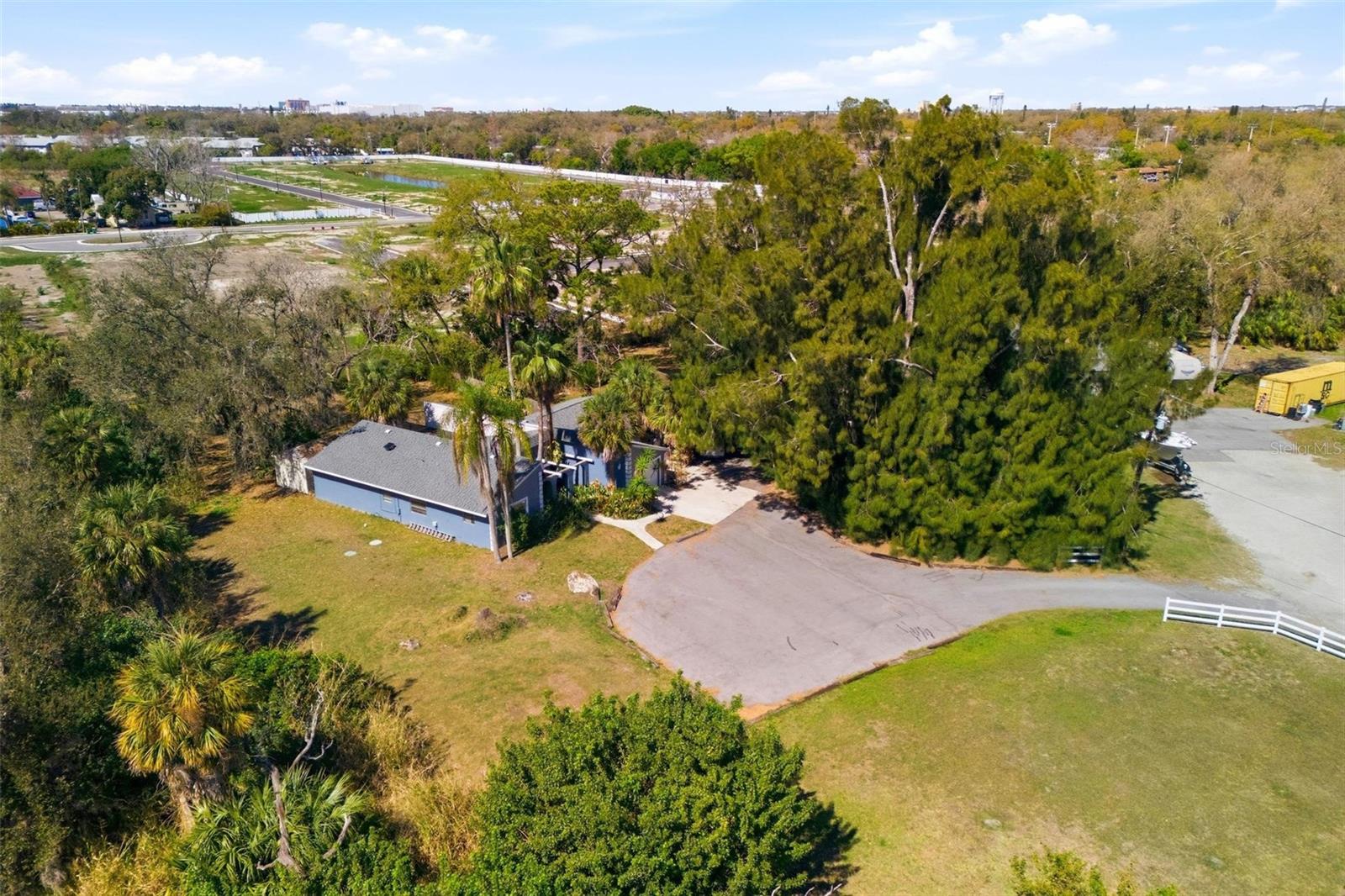 2512 16TH AVENUE DR E