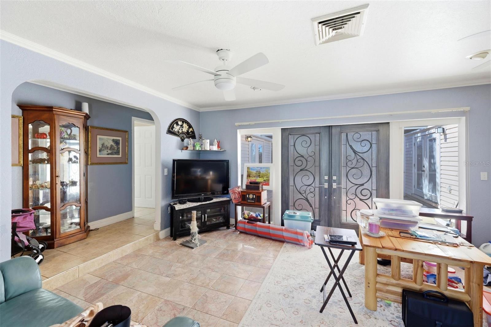 2512 16TH AVENUE DR E