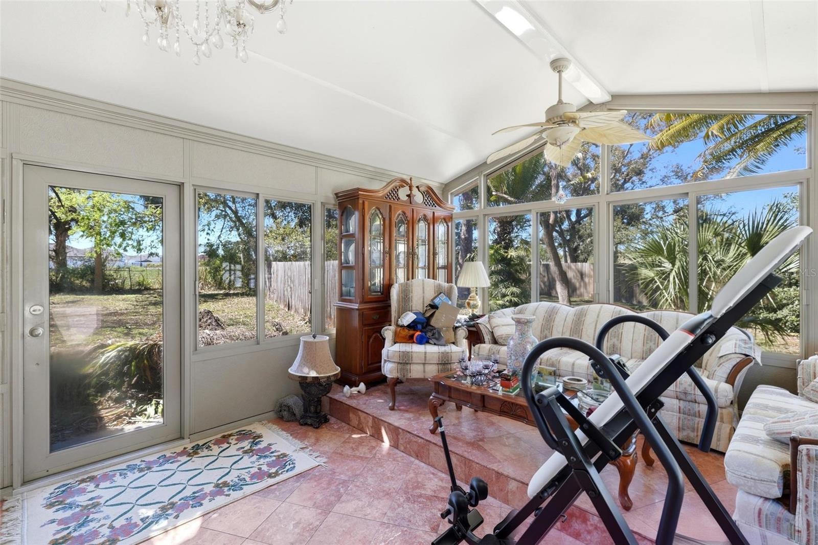 2512 16TH AVENUE DR E