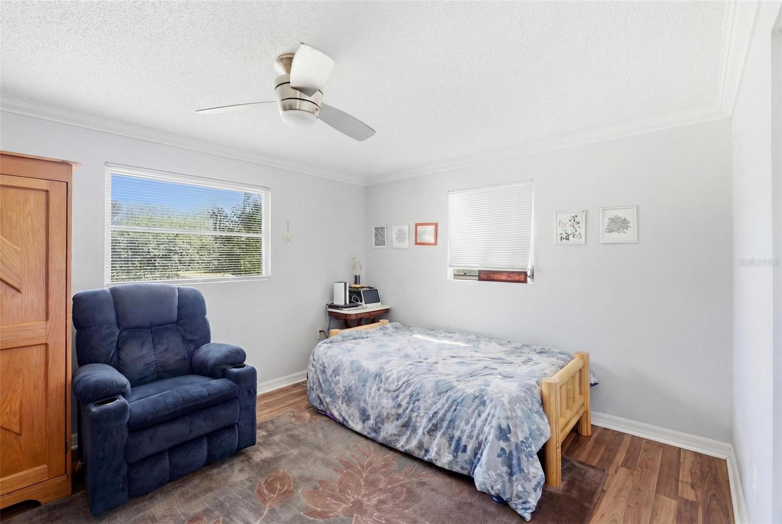 2512 16TH AVENUE DR E