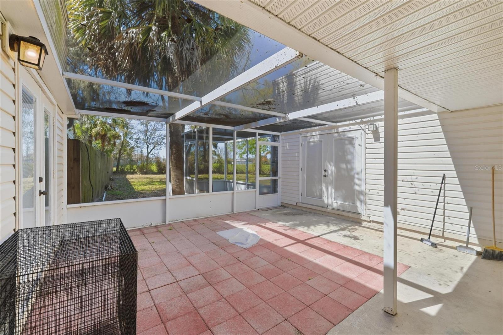 2512 16TH AVENUE DR E