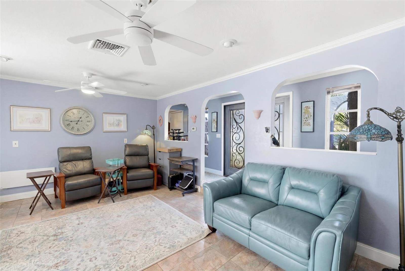 2512 16TH AVENUE DR E