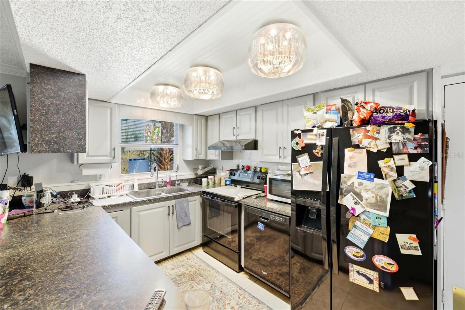 2512 16TH AVENUE DR E