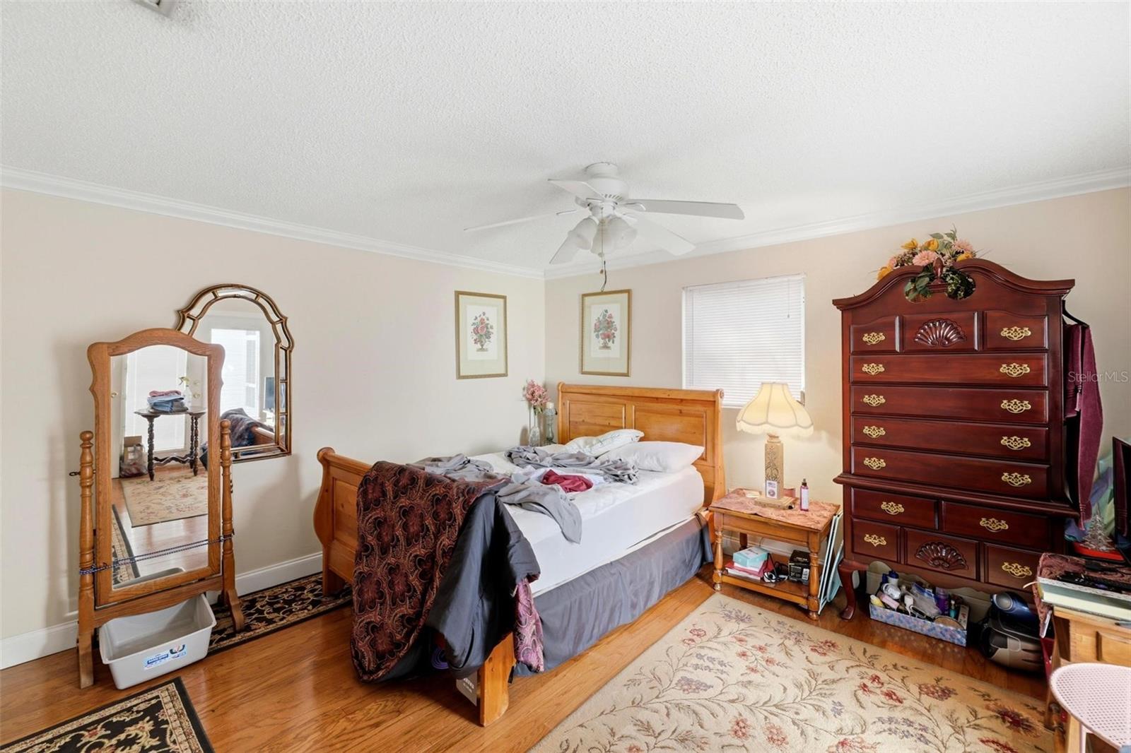 2512 16TH AVENUE DR E